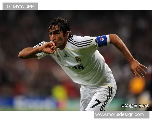 足球明星壁纸精彩集锦 展现全球顶级球员风采