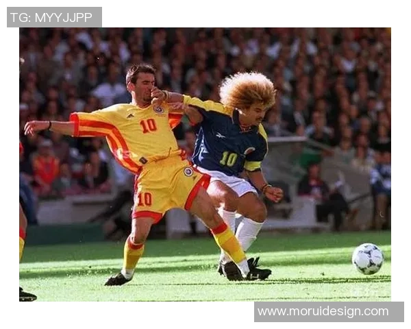 帕尼尼球星卡足球编年史H2：重温经典球员瞬间与收藏传奇